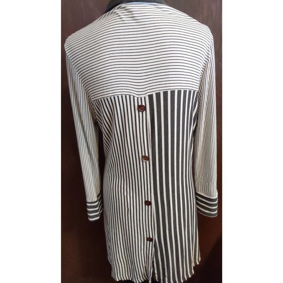 Parsley & Sage Top Tunic Womens Medium Artsy Stripe Button Front Black White - Picture 5 of 5